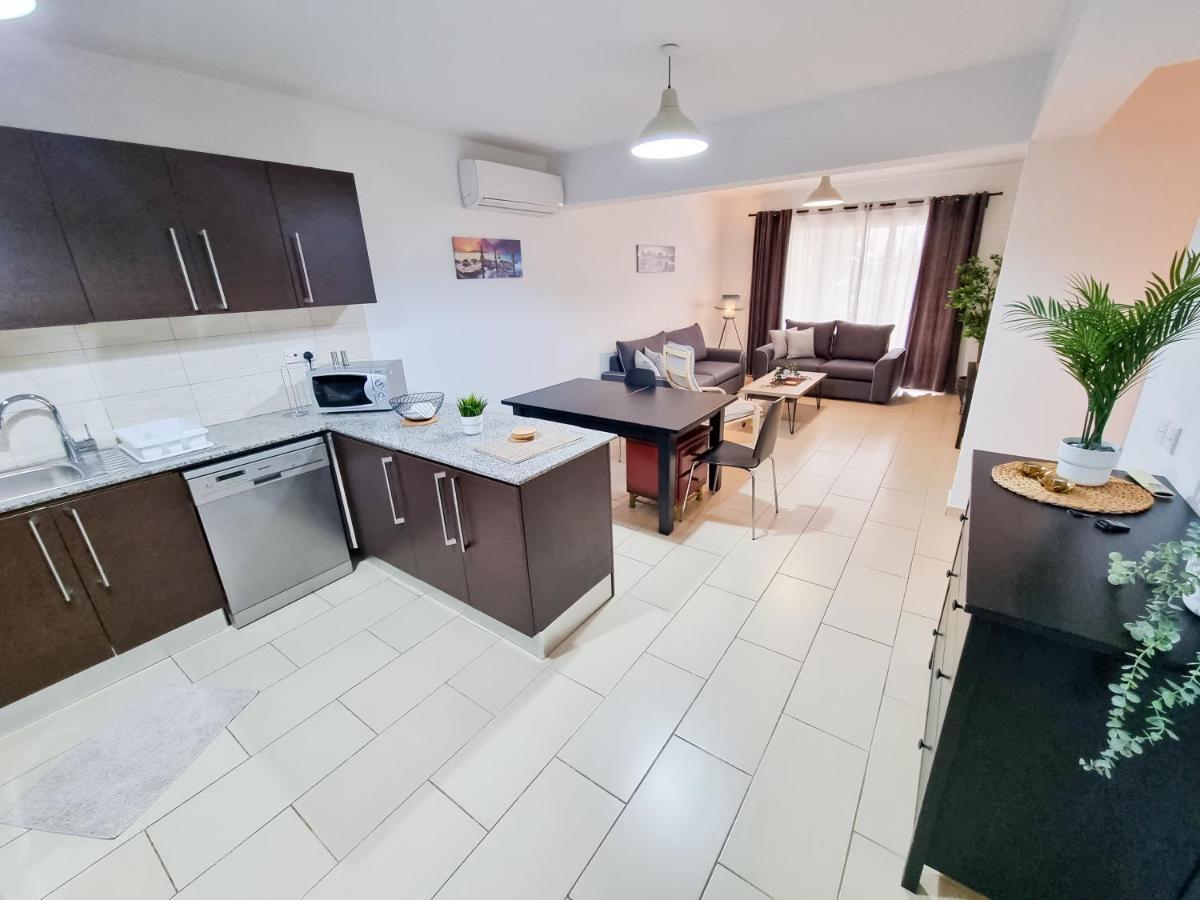 Light House Apartment Ларнака Екстер'єр фото