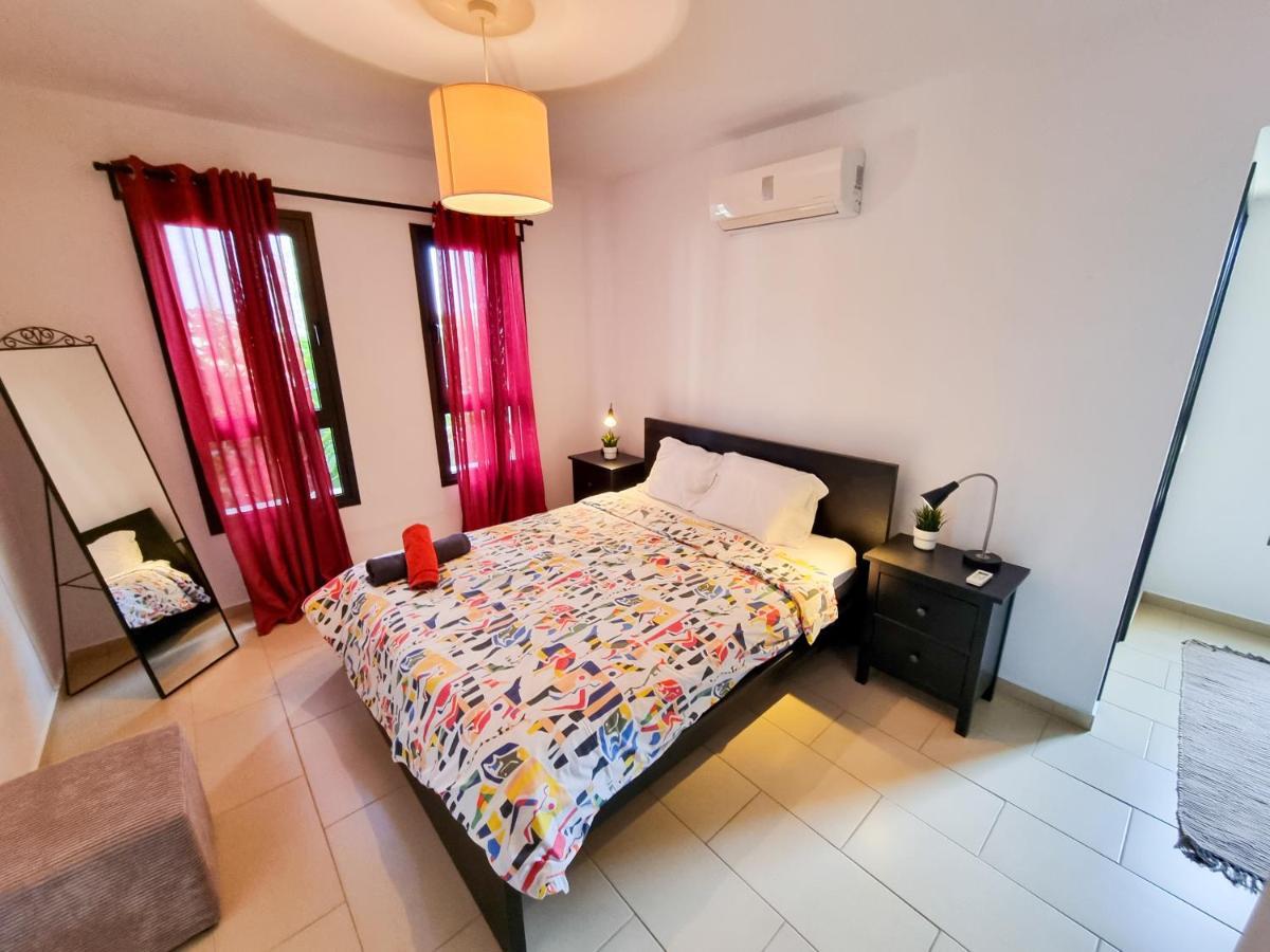 Light House Apartment Ларнака Екстер'єр фото