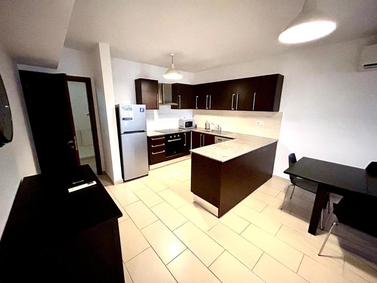 Light House Apartment Ларнака Екстер'єр фото